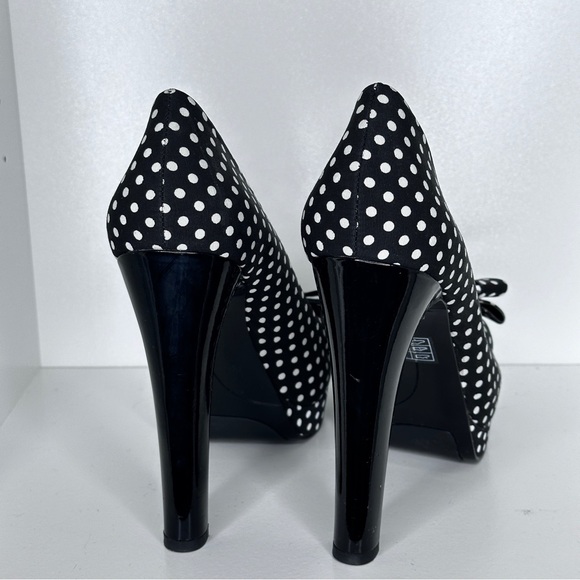 Nine West open-toe polka dot platform high heels in black and white like new - Picture 4 of 5